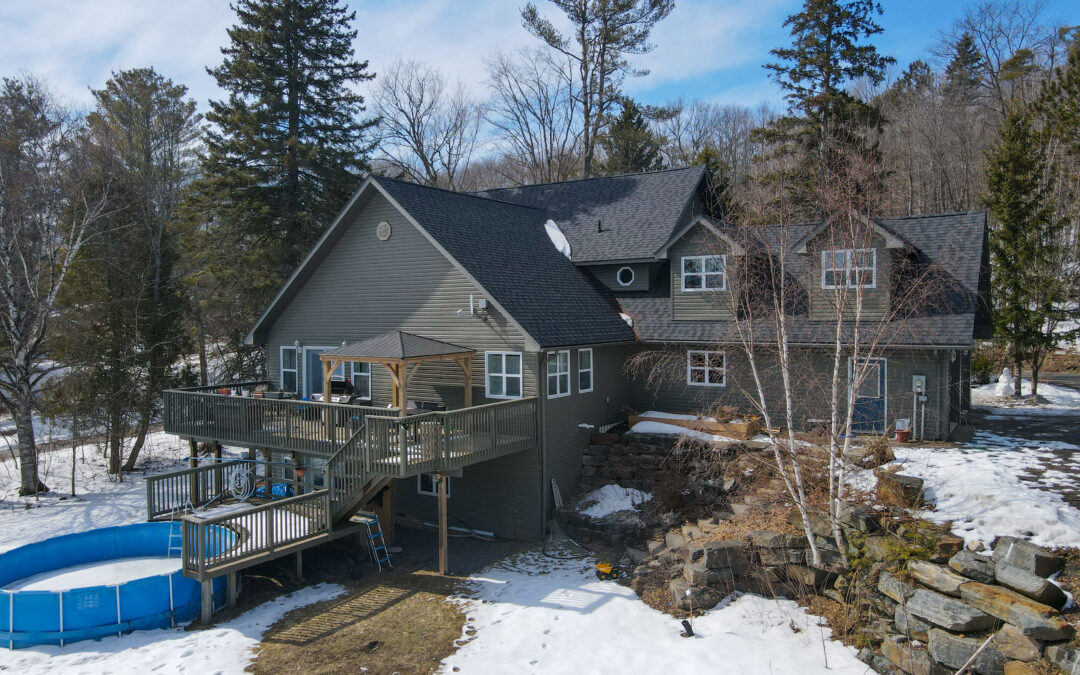 Large Custom Built Home – $1,099,000